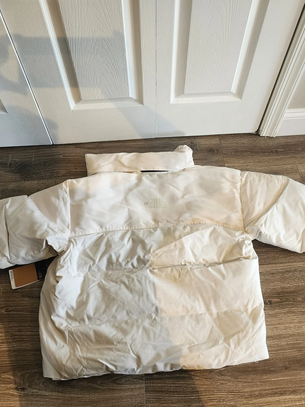 The North Face Men's Remastered Nupste Puffer Jacket in White Dune (L)